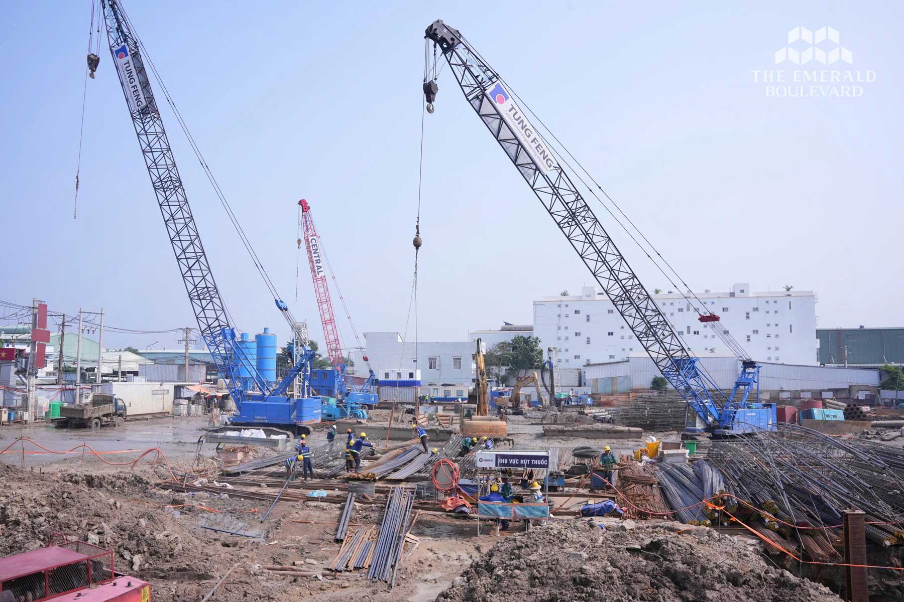 Tiến độ xây dựng căn hộ The Emerald Boulevard